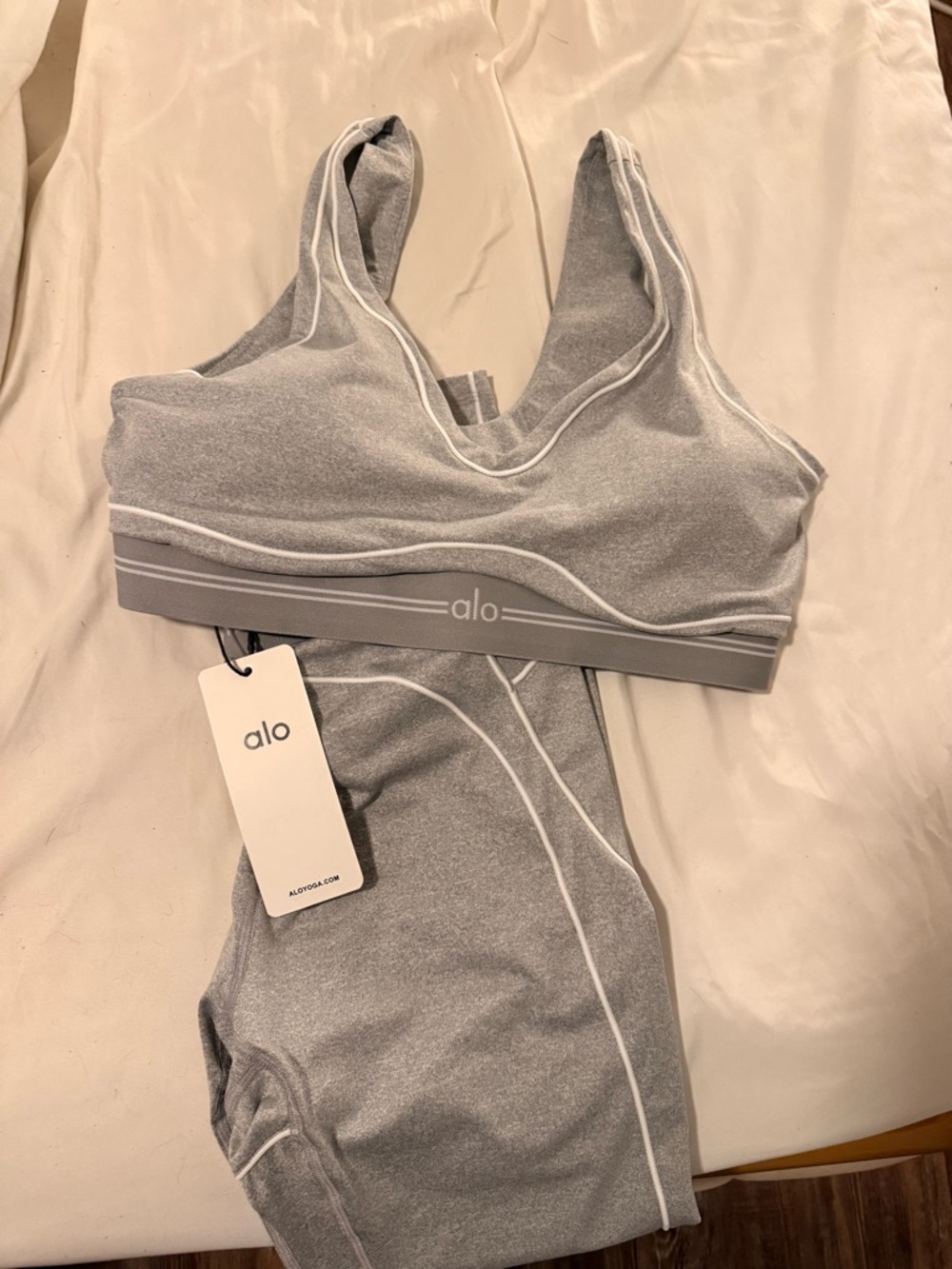 ALO Yoga Light Gray Sports Bra with White Trim